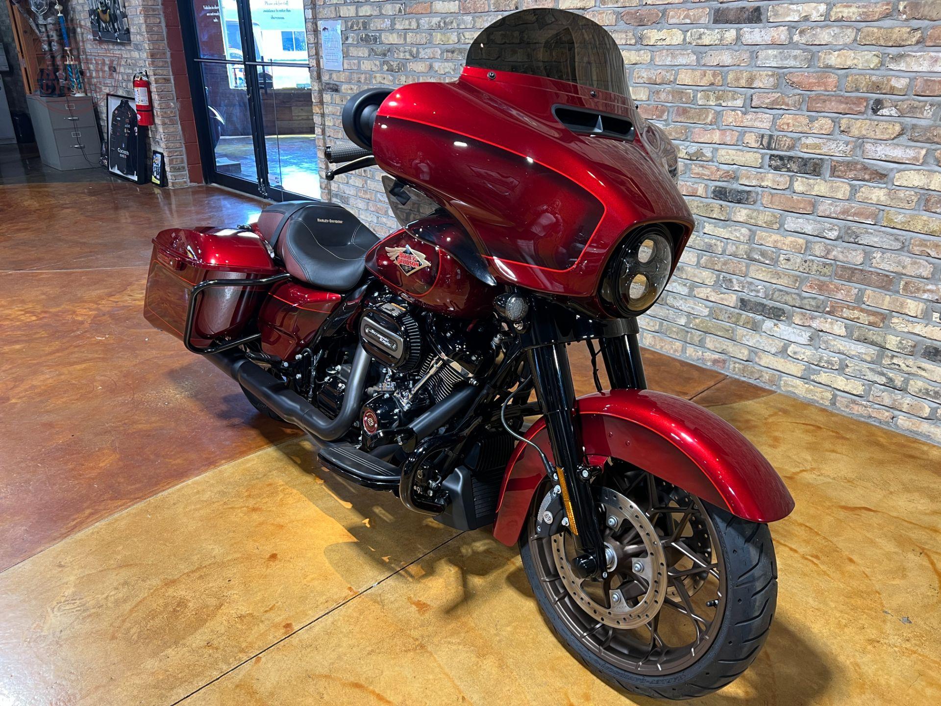 2023 Harley-Davidson Street Glide Anniversary