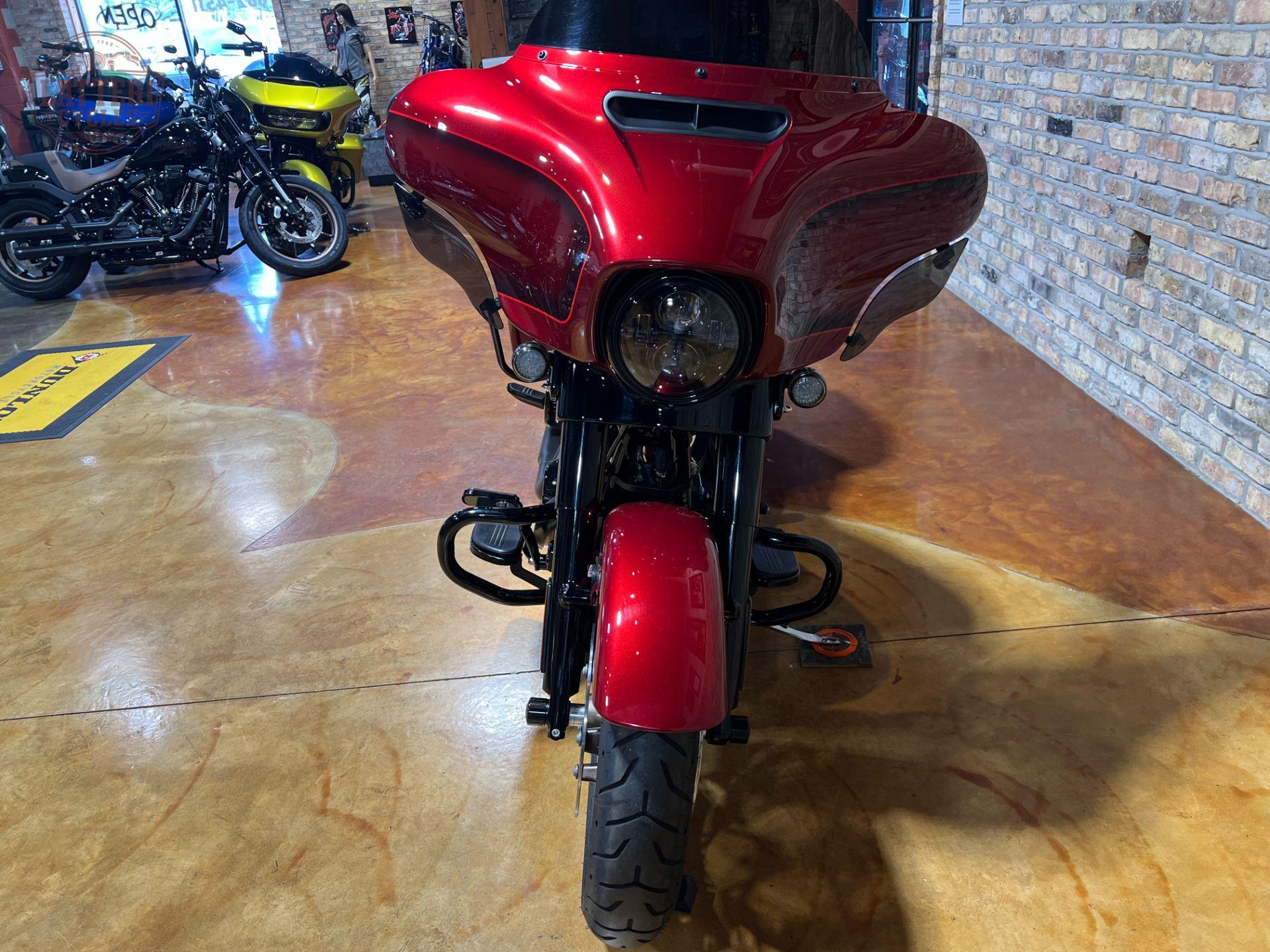 2023 Harley-Davidson Street Glide Anniversary