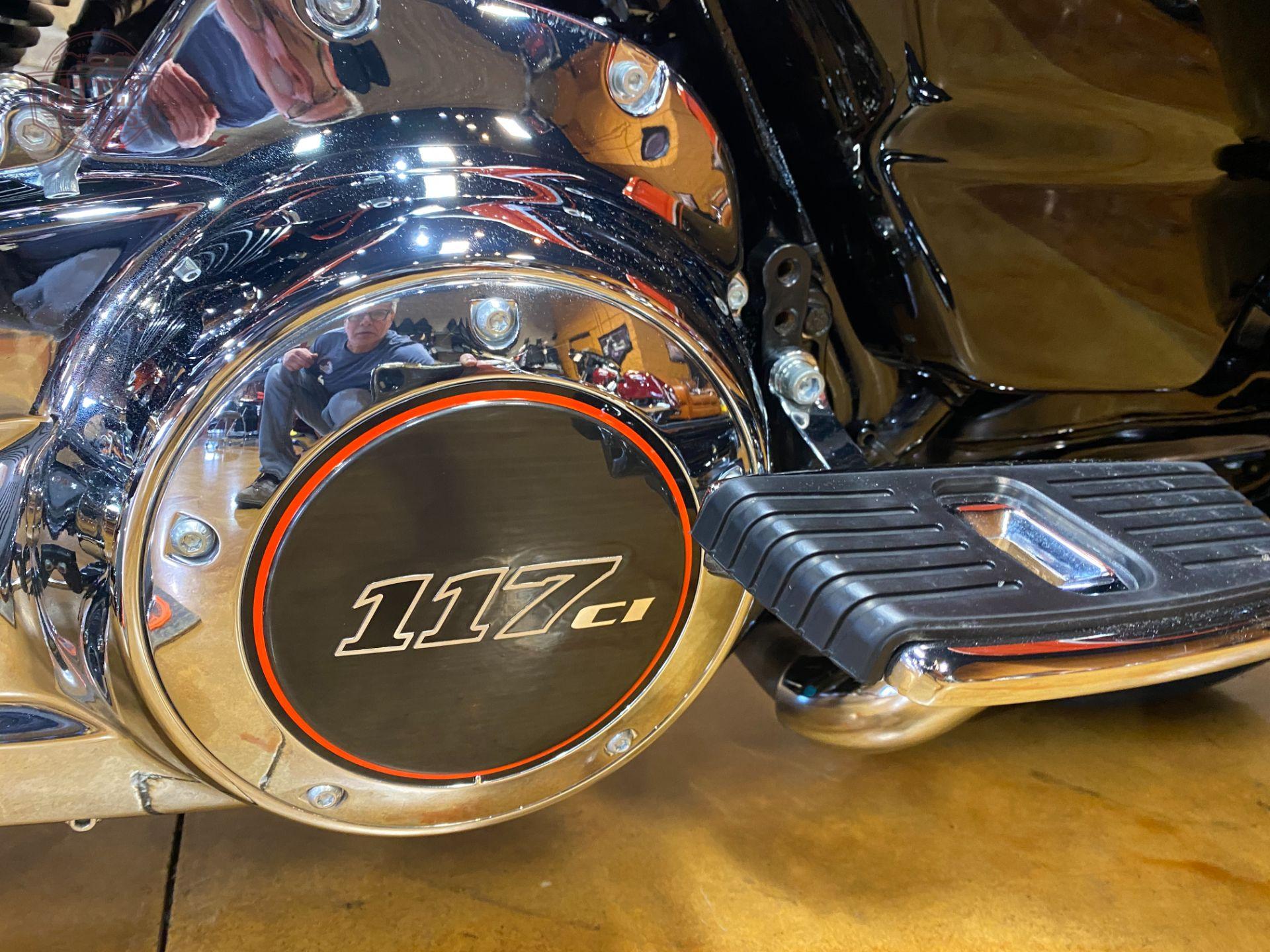 2022 Harley-Davidson CVO Road Glide